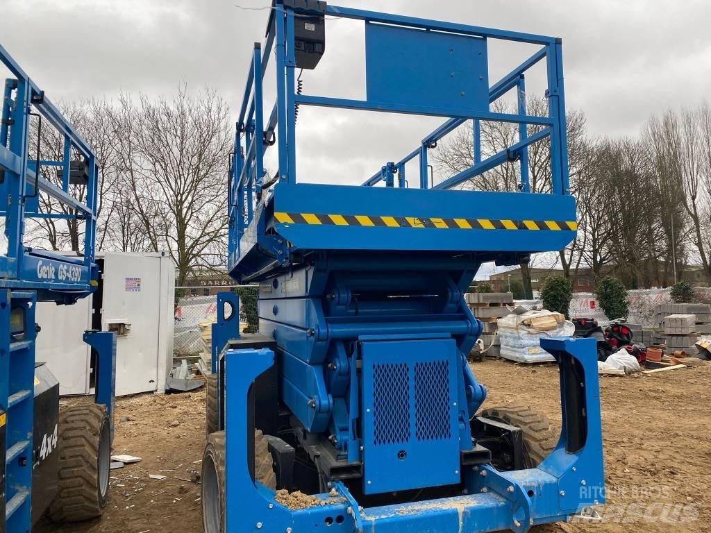 Genie GS 4390 RT Šķerveida pacēlāji