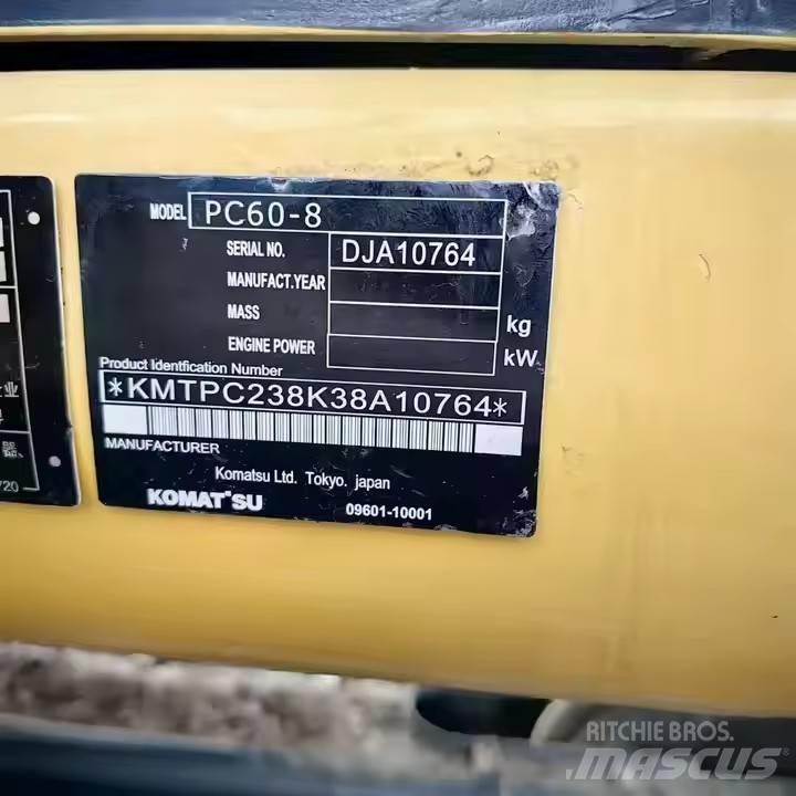 Komatsu PC60 Kāpurķēžu ekskavatori