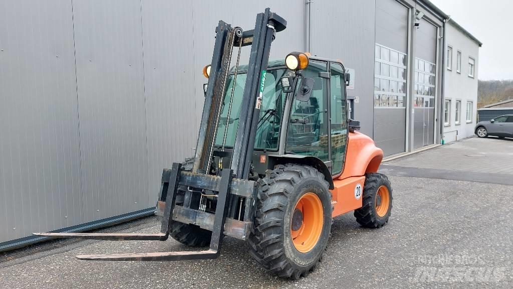 Ausa C 350 H4X Tehnika ar dīzeļa dzinēju