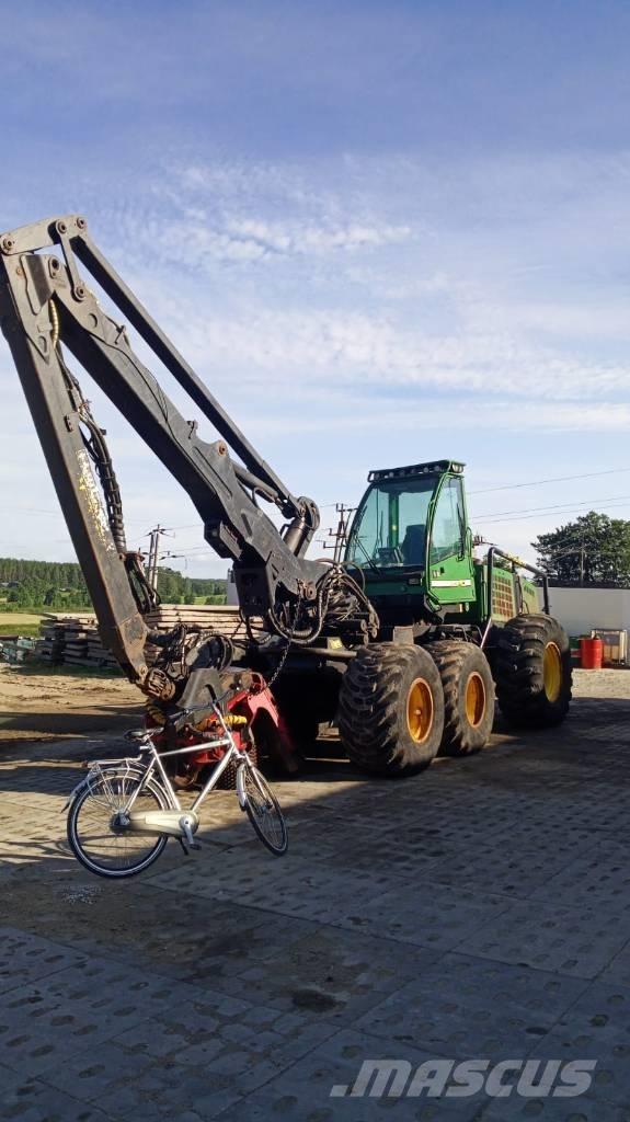 John Deere 1470 D Harvesteri