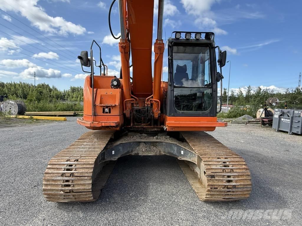 Doosan DX 235 LC Kāpurķēžu ekskavatori