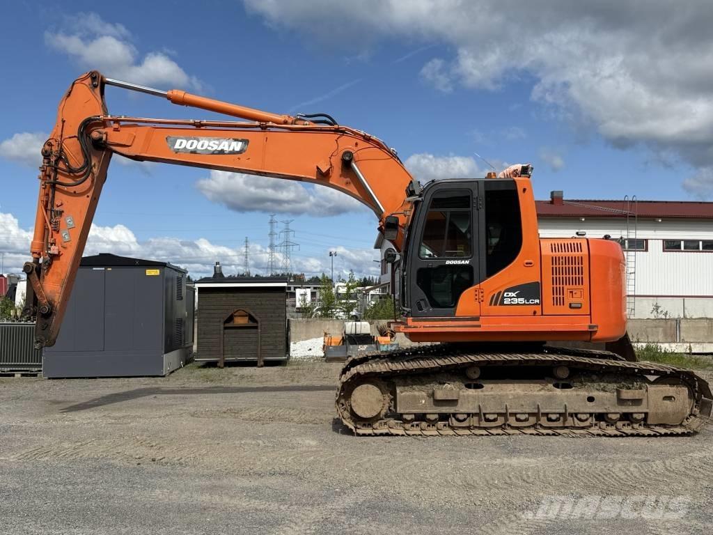 Doosan DX 235 LC Kāpurķēžu ekskavatori