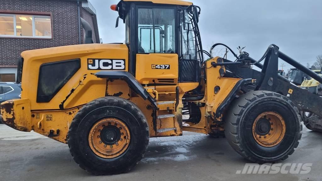 JCB 437 HT Iekrāvēji uz riteņiem