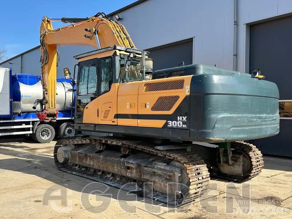 Hyundai HX300NL Kāpurķēžu ekskavatori