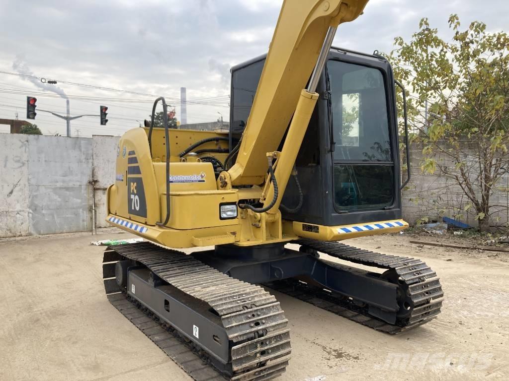 Komatsu PC 70-8 Kāpurķēžu ekskavatori