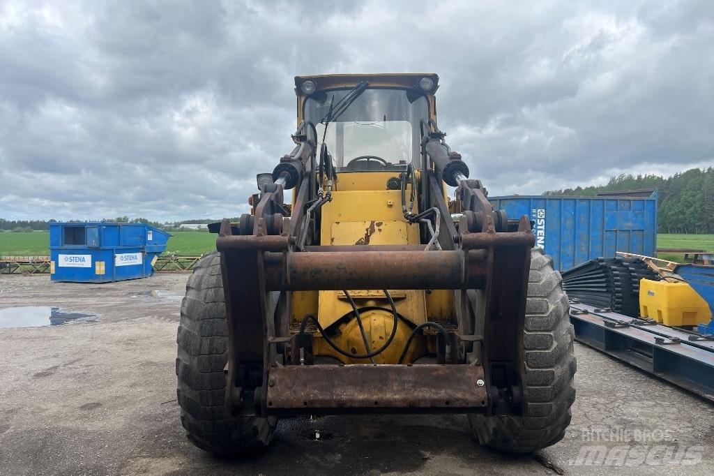 Volvo BM 4400 Iekrāvēji uz riteņiem