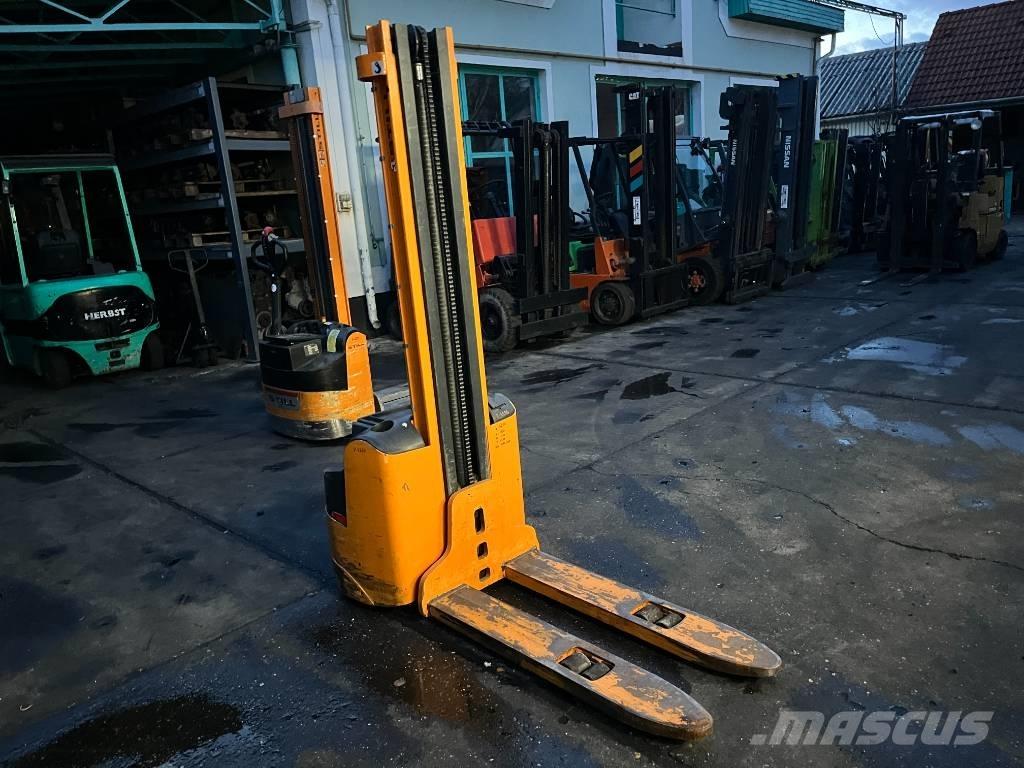 Still EGV12   V-4250 Pašgājēji krautnētāji