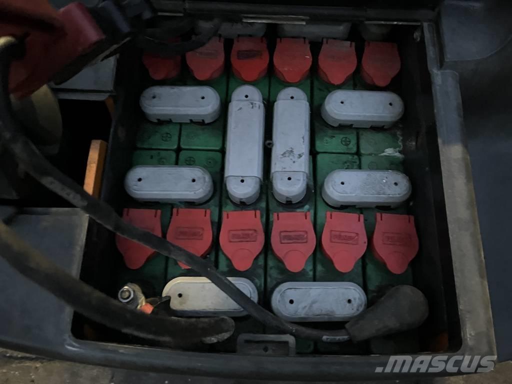 Still EGV12   V-4250 Pašgājēji krautnētāji