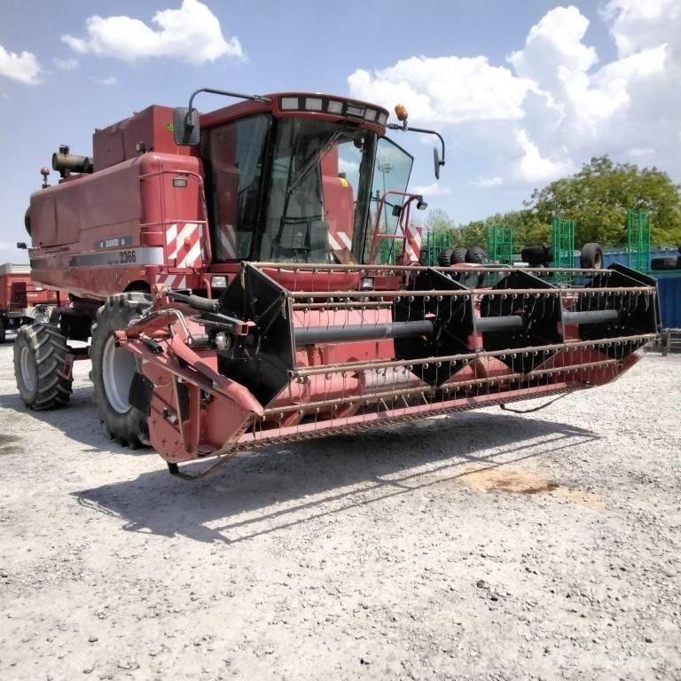 Case IH 2366E Ražas novākšanas kombaini