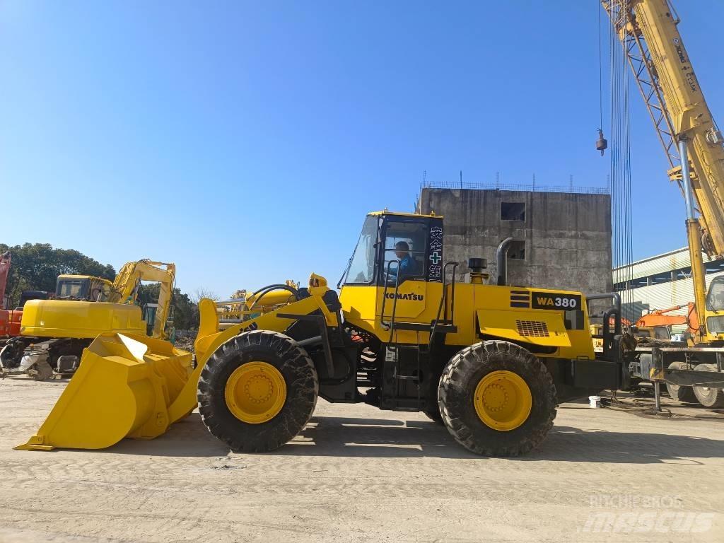 Komatsu WA 380-3 Iekrāvēji uz riteņiem
