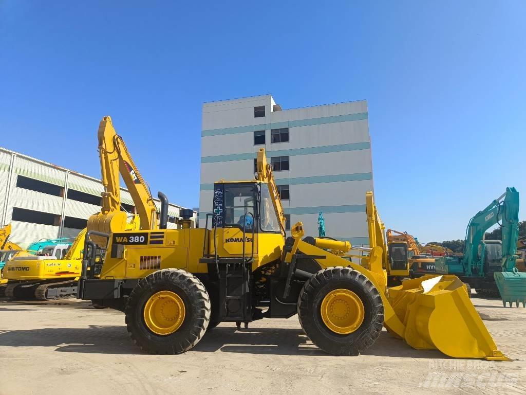 Komatsu WA 380-3 Iekrāvēji uz riteņiem