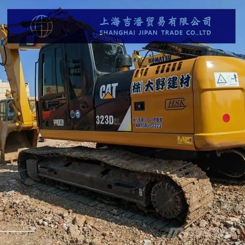 CAT 323 D Kāpurķēžu ekskavatori