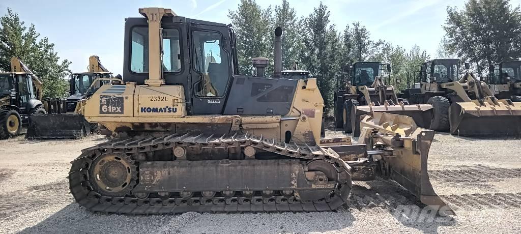 Komatsu D61EX-15 Kāpurķēžu buldozeri