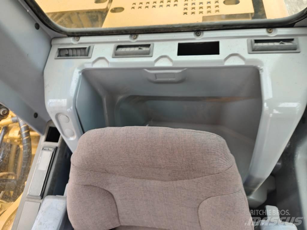 CAT 320 C L Kāpurķēžu ekskavatori