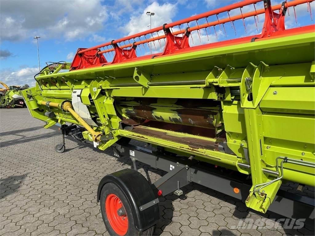 CLAAS Lexion 6800 Ražas novākšanas kombaini