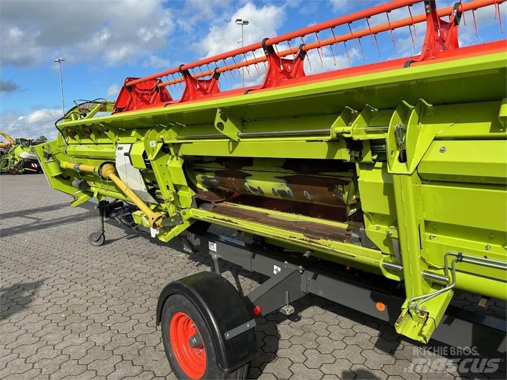 CLAAS Lexion 6800 Ražas novākšanas kombaini