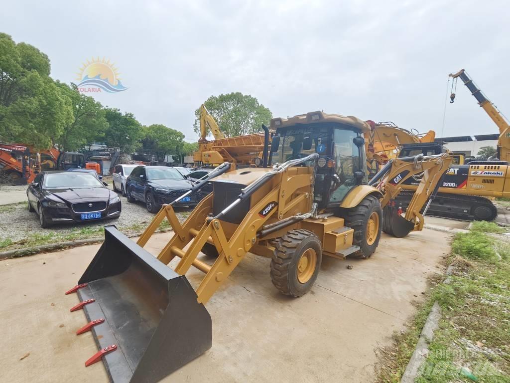 CAT 420F Ekskavatori-iekrāvēji