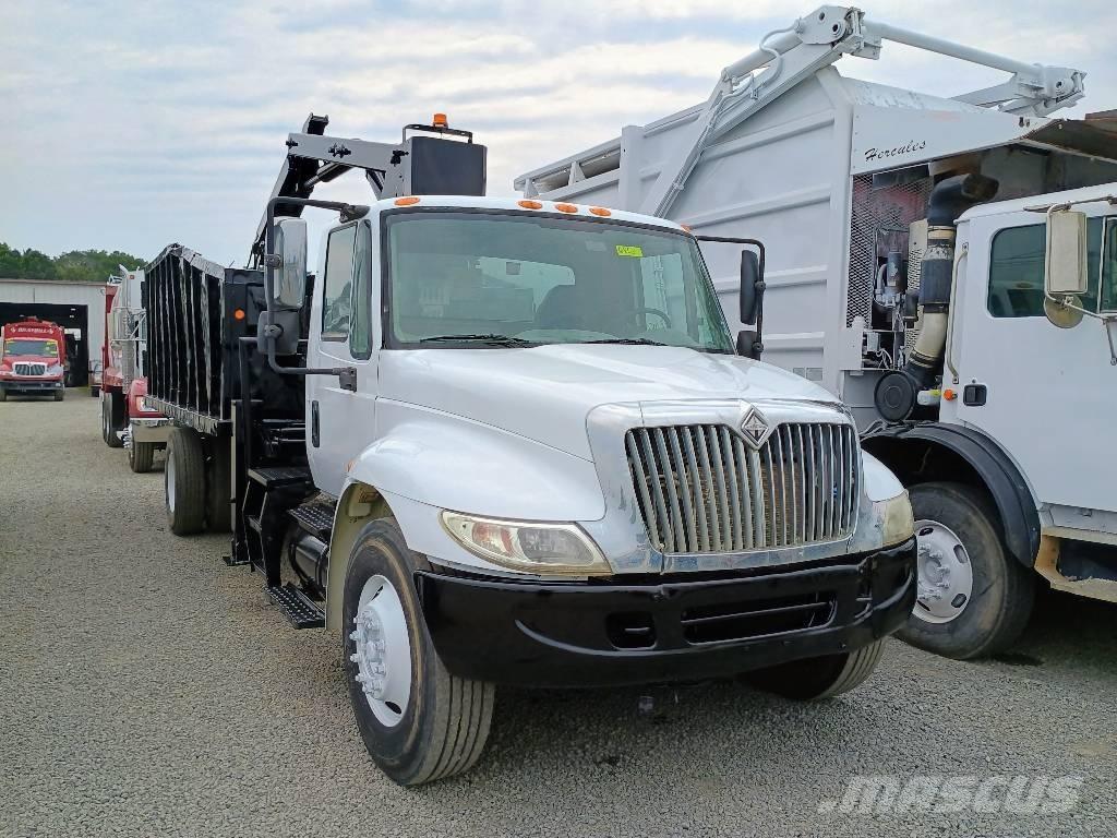 International 4300 Pašgrābji