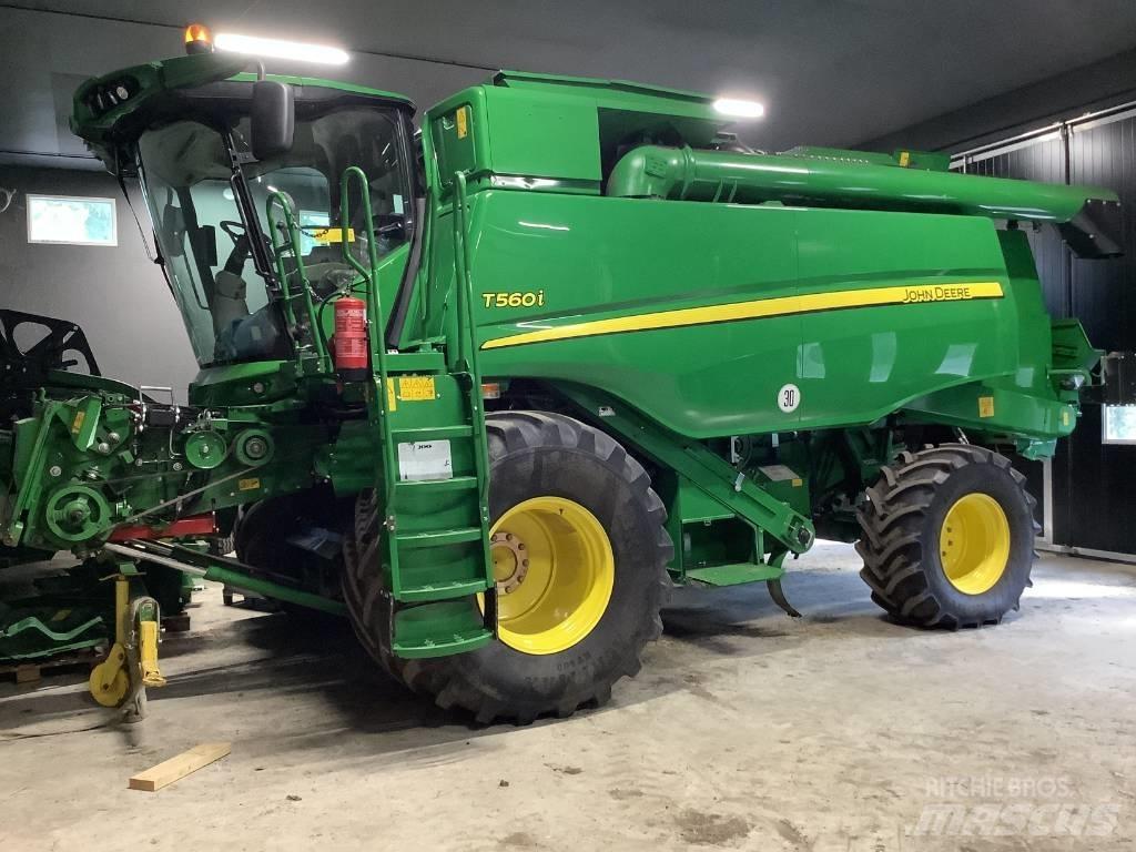 John Deere T 560 i Ražas novākšanas kombaini