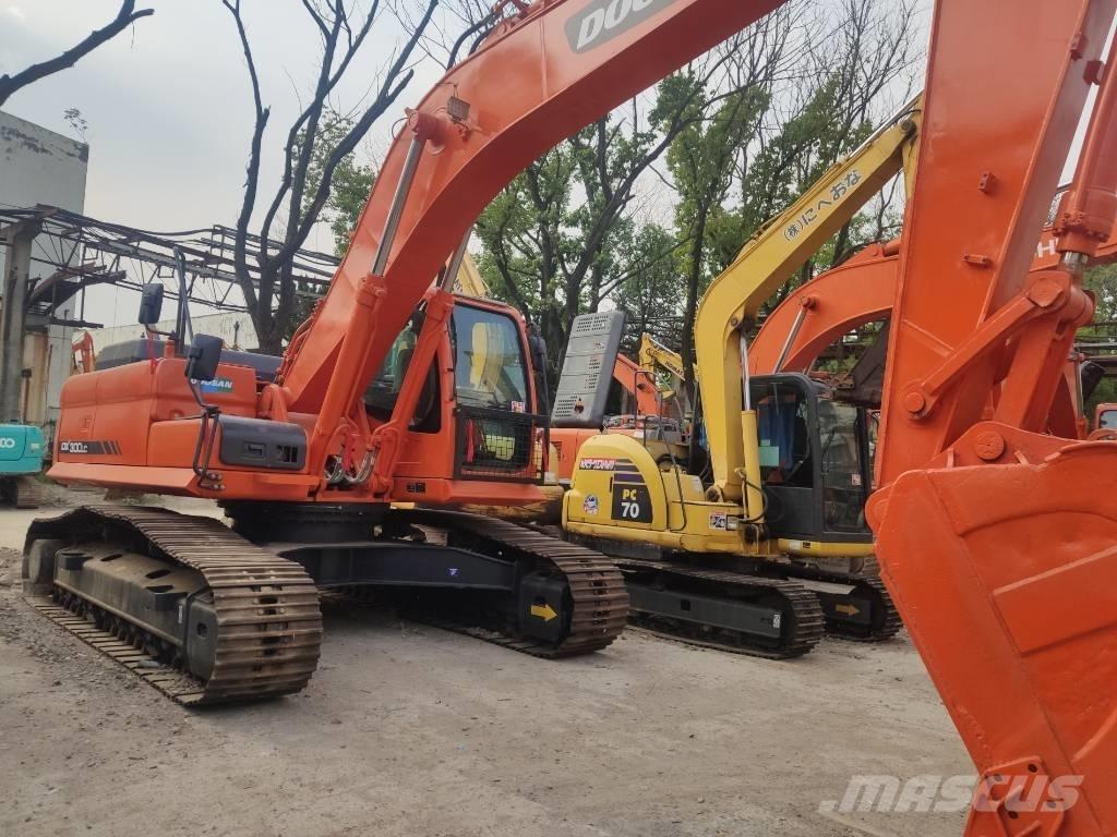 Doosan dx300 Kāpurķēžu ekskavatori