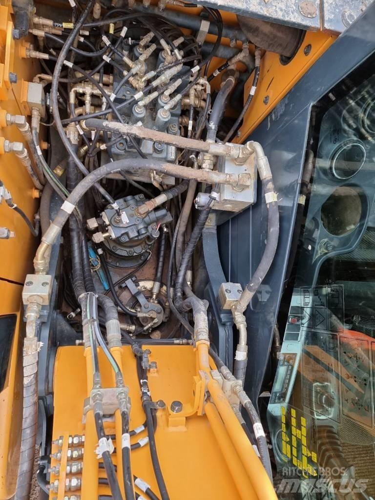Hyundai HX 140 L Kāpurķēžu ekskavatori