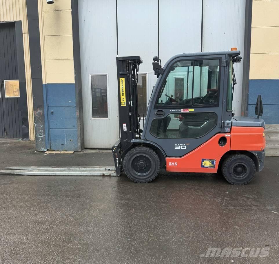 Toyota truck 8FD30F Tehnika ar dīzeļa dzinēju