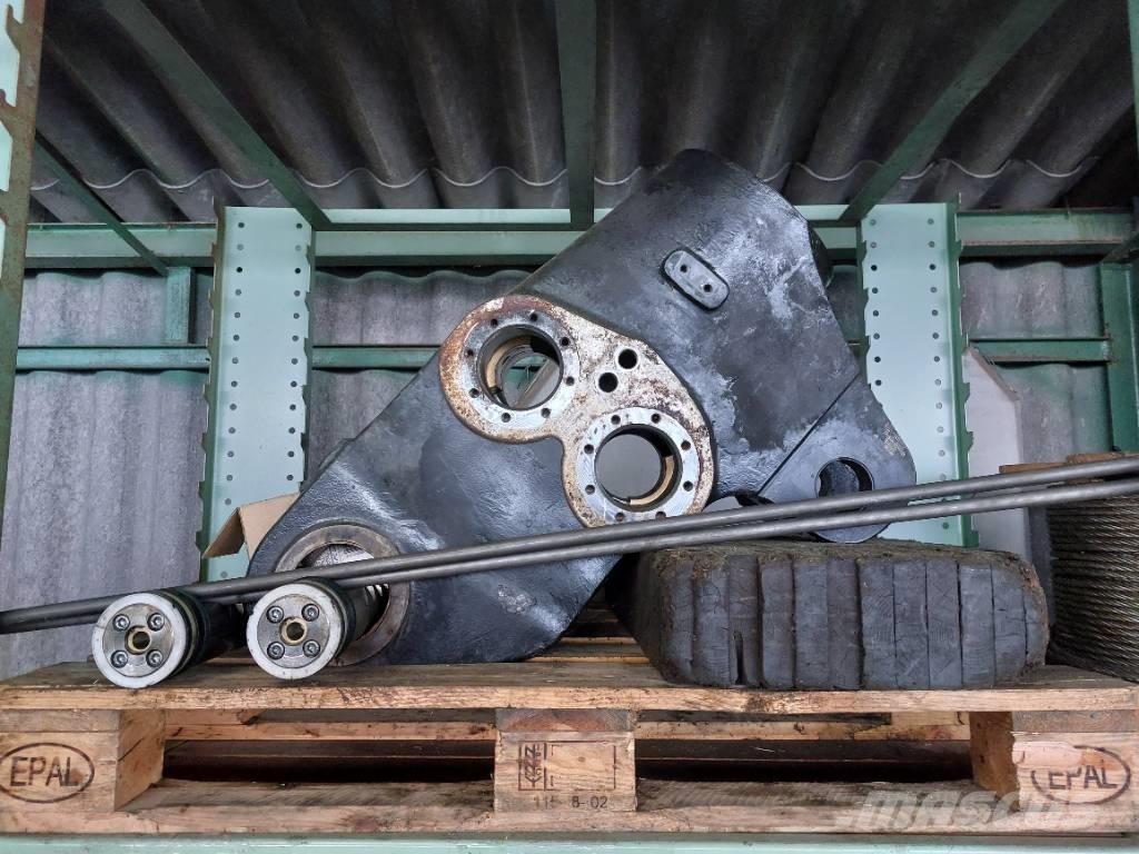 John Deere 1110 E Strēles un kausi