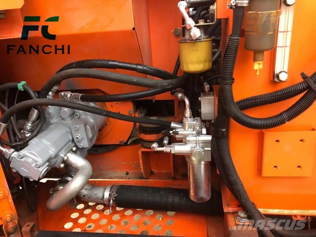 Hitachi ZX 60 Kāpurķēžu ekskavatori