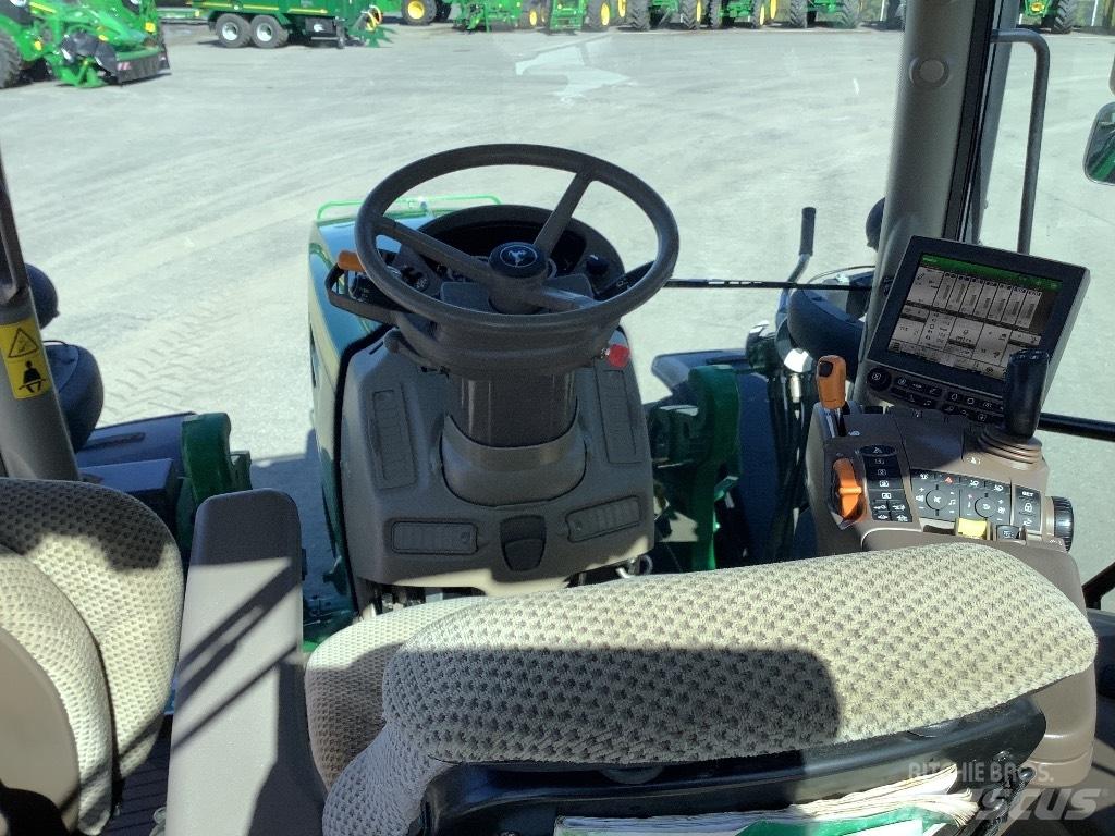 John Deere 6130R Traktori