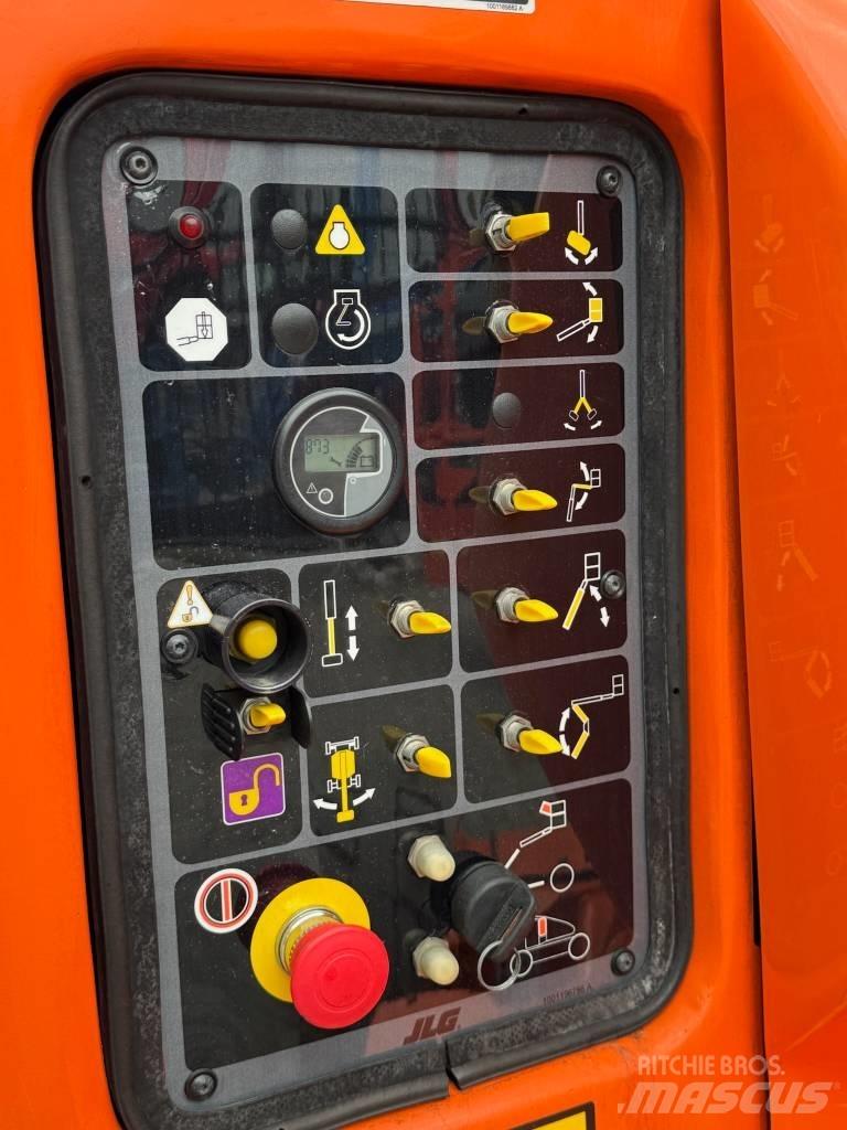 JLG E 450 AJ Strēles pacēlāji