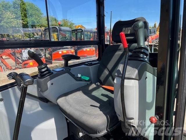 CAT 302.7 D CR Mini ekskavatori < 7 t