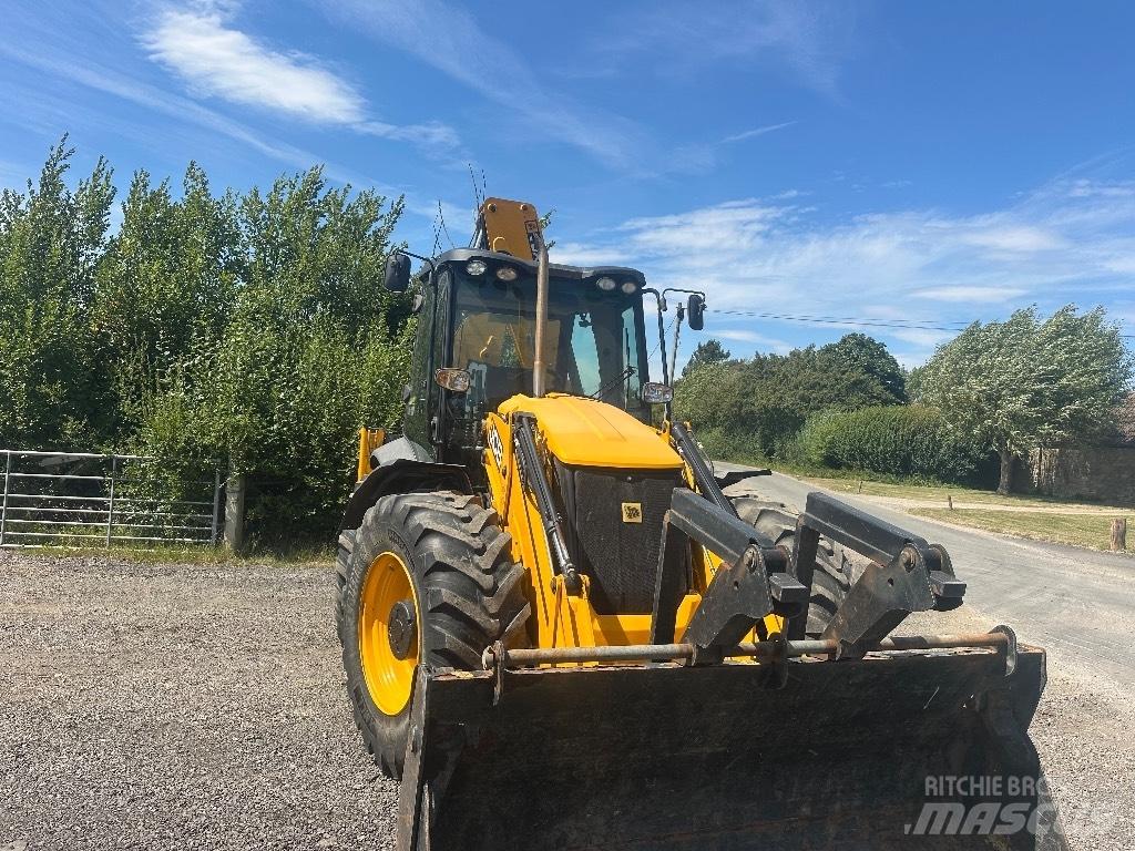 JCB 4 CX SM Ekskavatori-iekrāvēji