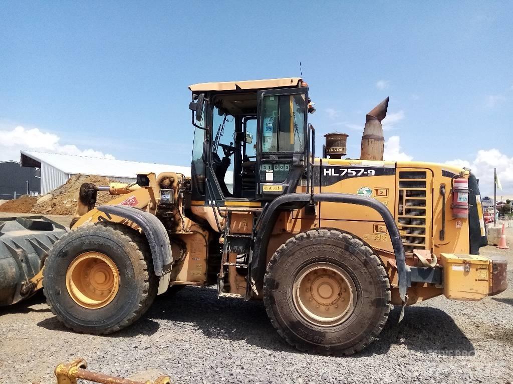 Hyundai HL 757-9 Iekrāvēji uz riteņiem