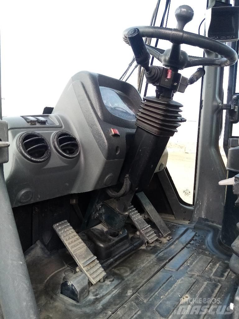 Hyundai HL 757-9 Iekrāvēji uz riteņiem