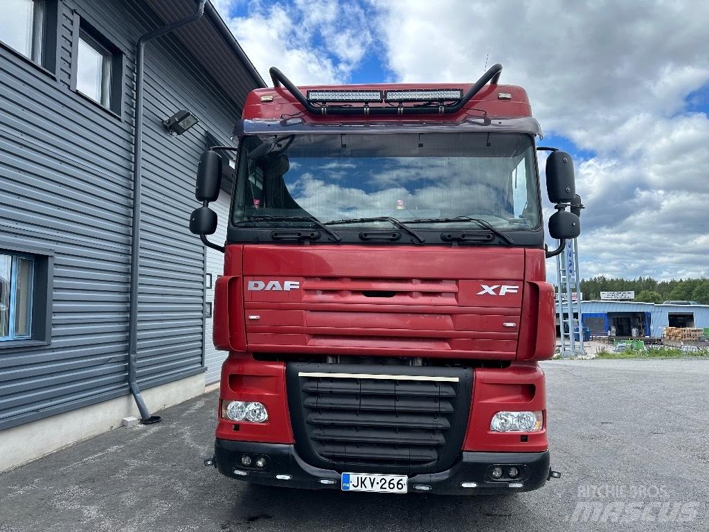 DAF XF105.410 8x2 Treileri ar āķi