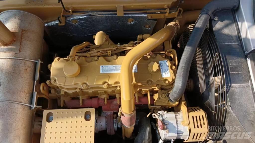 CAT 330D2L Kāpurķēžu ekskavatori