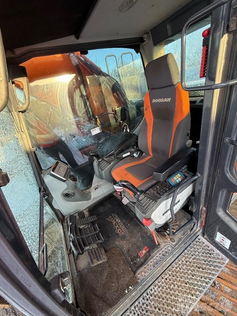 Doosan DX 300 lc 5 Kāpurķēžu ekskavatori