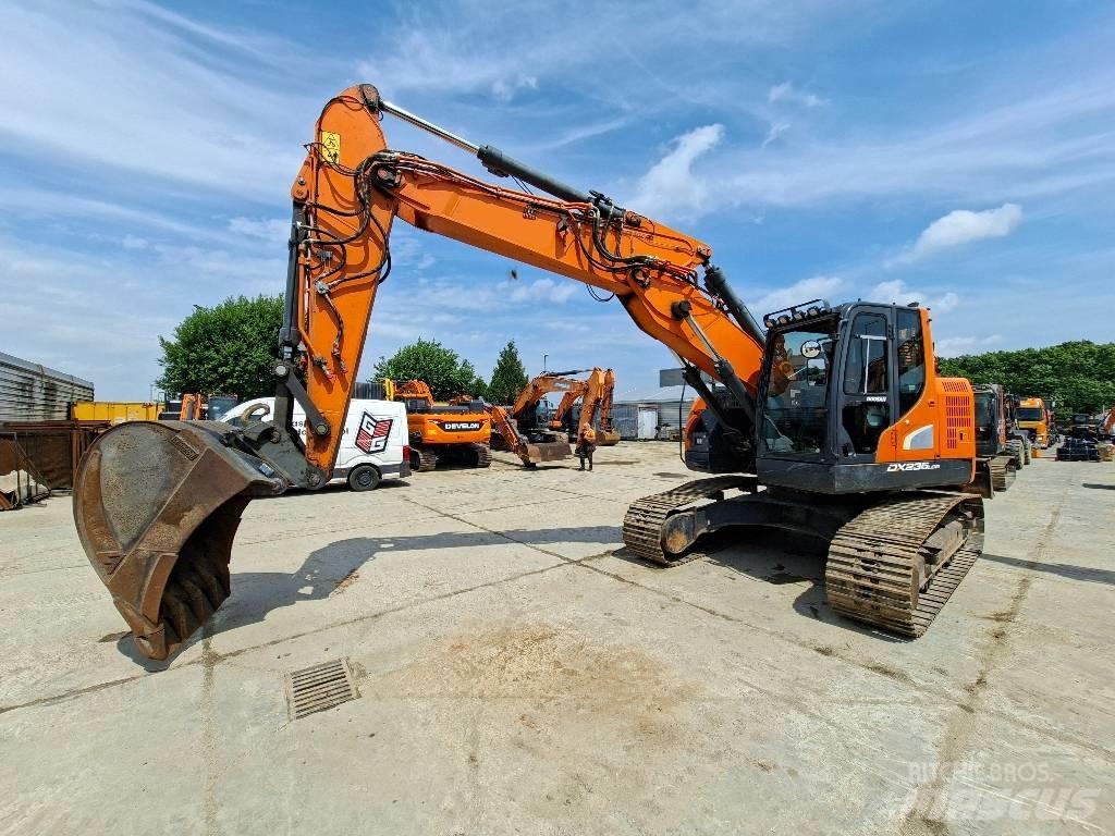 Doosan DX 235 LCR-5 Kāpurķēžu ekskavatori