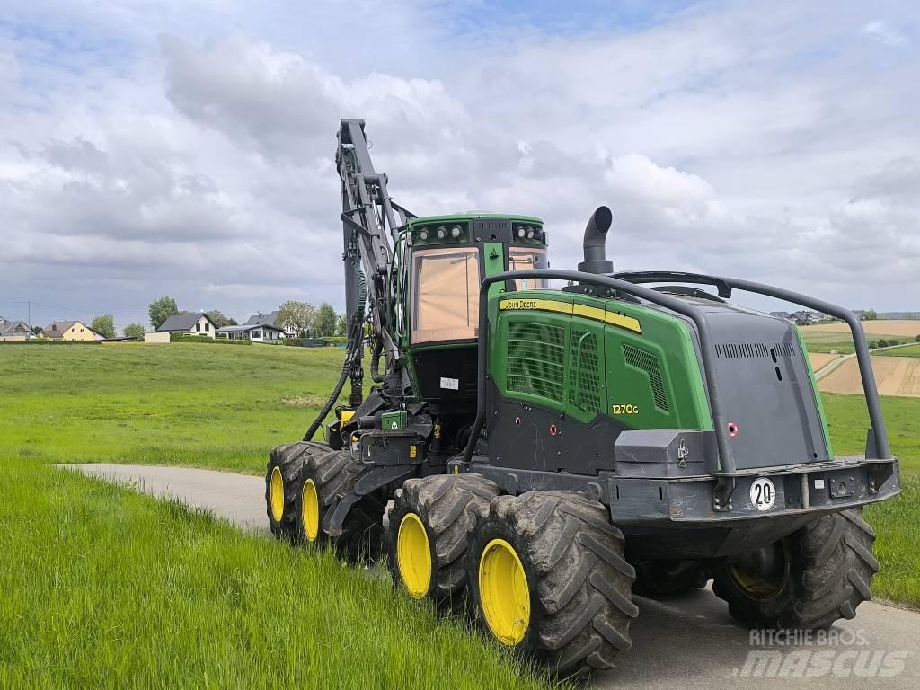 John Deere 1270 G Harvesteri