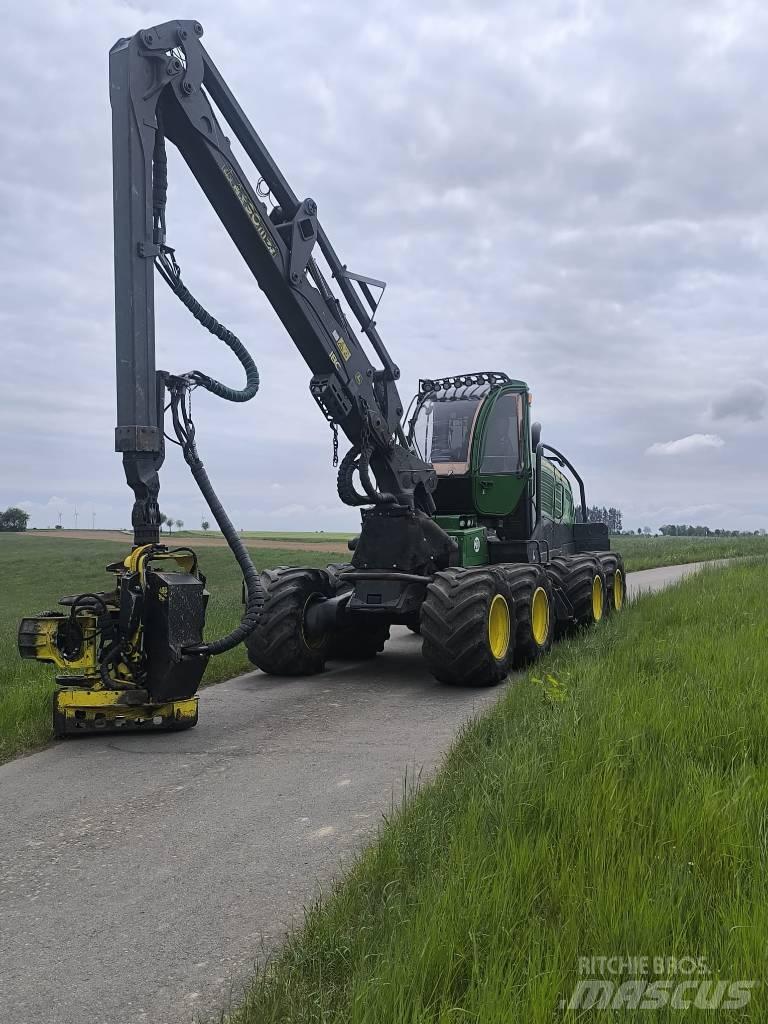 John Deere 1270 G Harvesteri