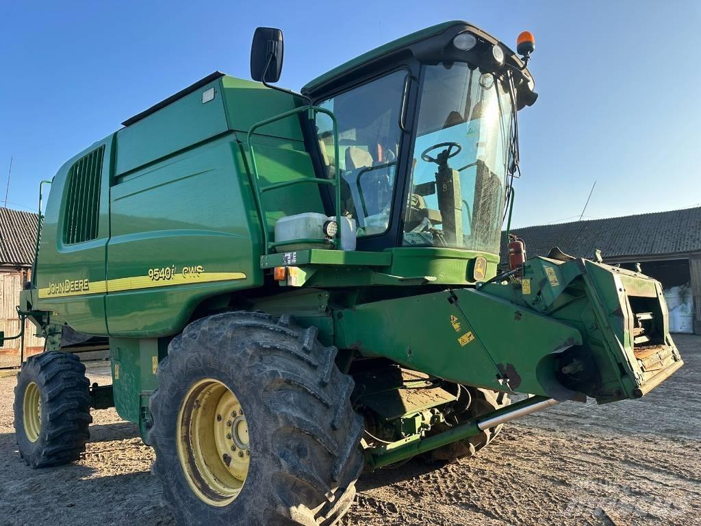 John Deere 9540 CWS Ražas novākšanas kombaini