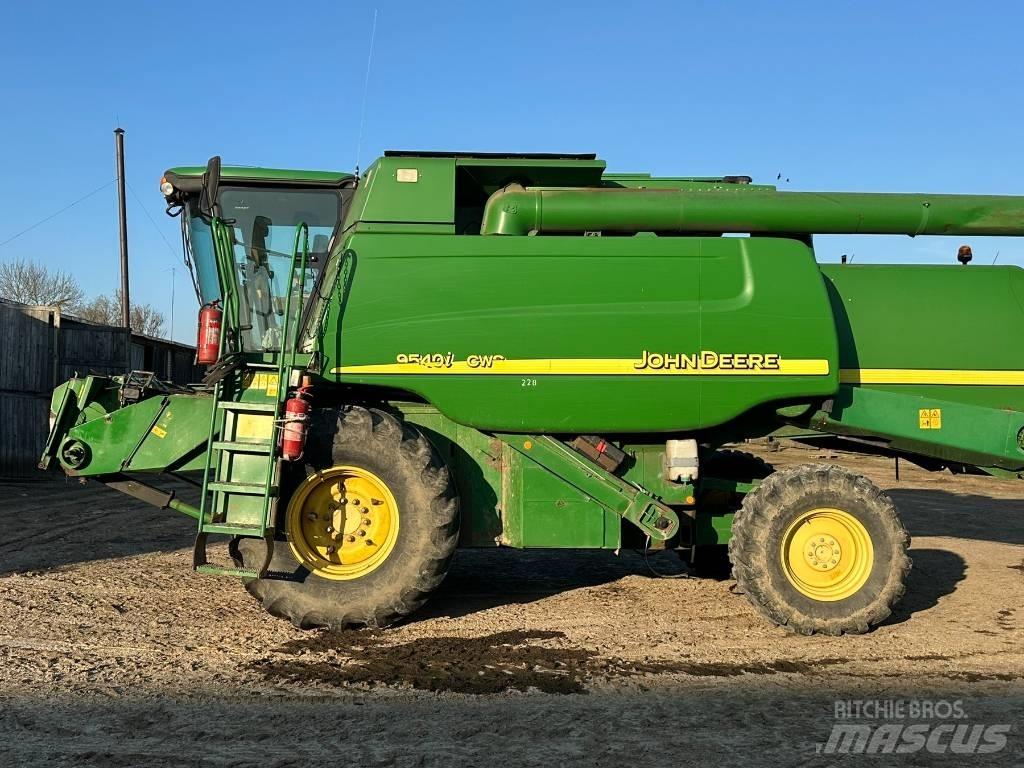 John Deere 9540 CWS Ražas novākšanas kombaini