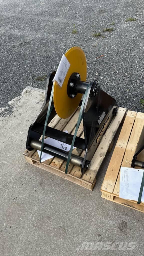 Engcon TC33 S70 Griezēji