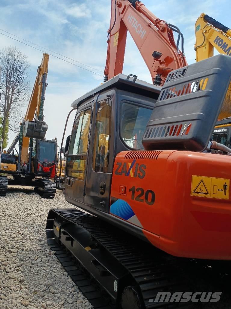 Hitachi ZX 120 Kāpurķēžu ekskavatori