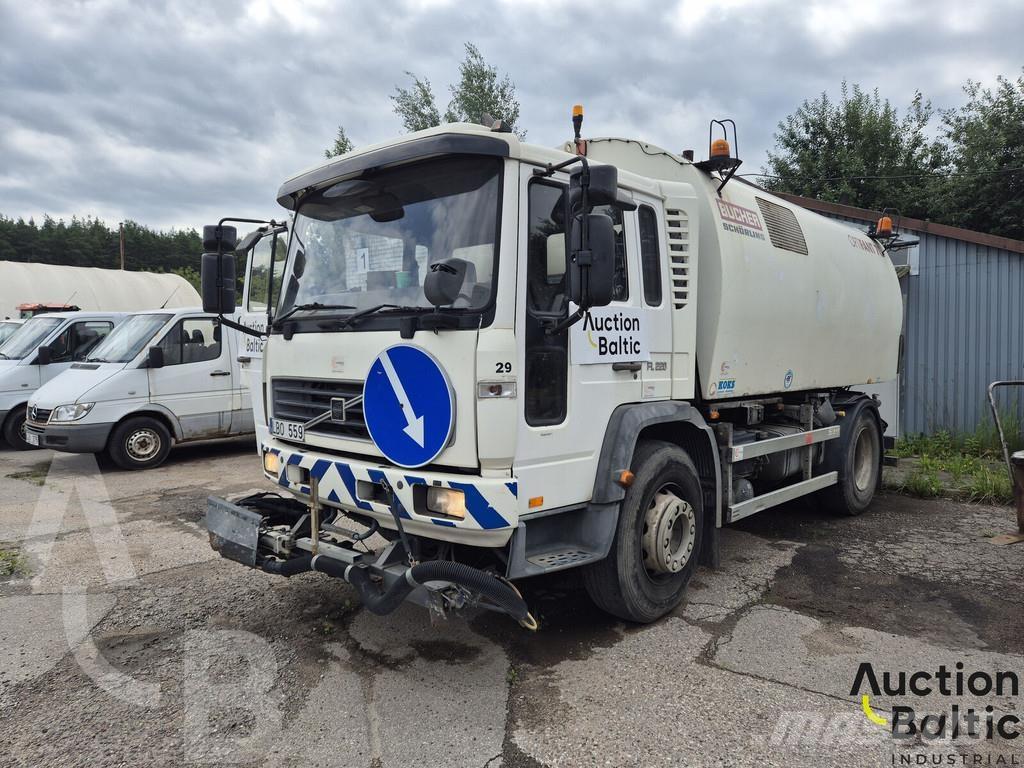 Volvo FL618 Ielu tīrīšanas mašīnas