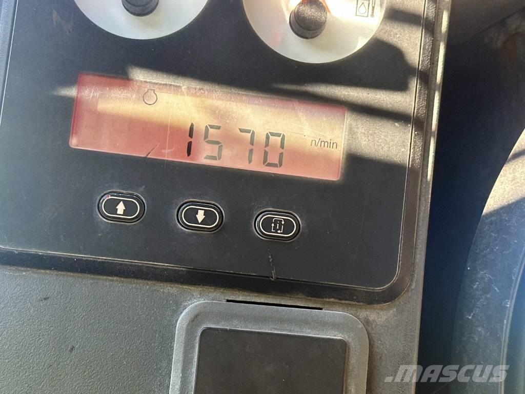 CAT 246 C Lietoti riteņu kompaktiekrāvēji