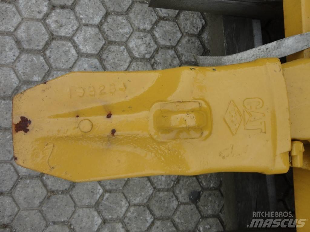 CAT 374 CAT bucket Kausi