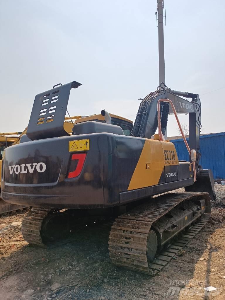 Volvo EC 210 Vidēja lieluma ekskavatori 7 t - 12 t