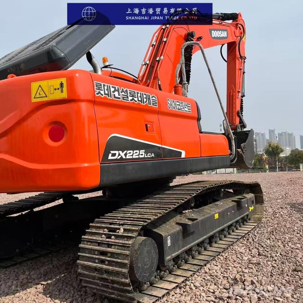 Doosan DX 225 Kāpurķēžu ekskavatori