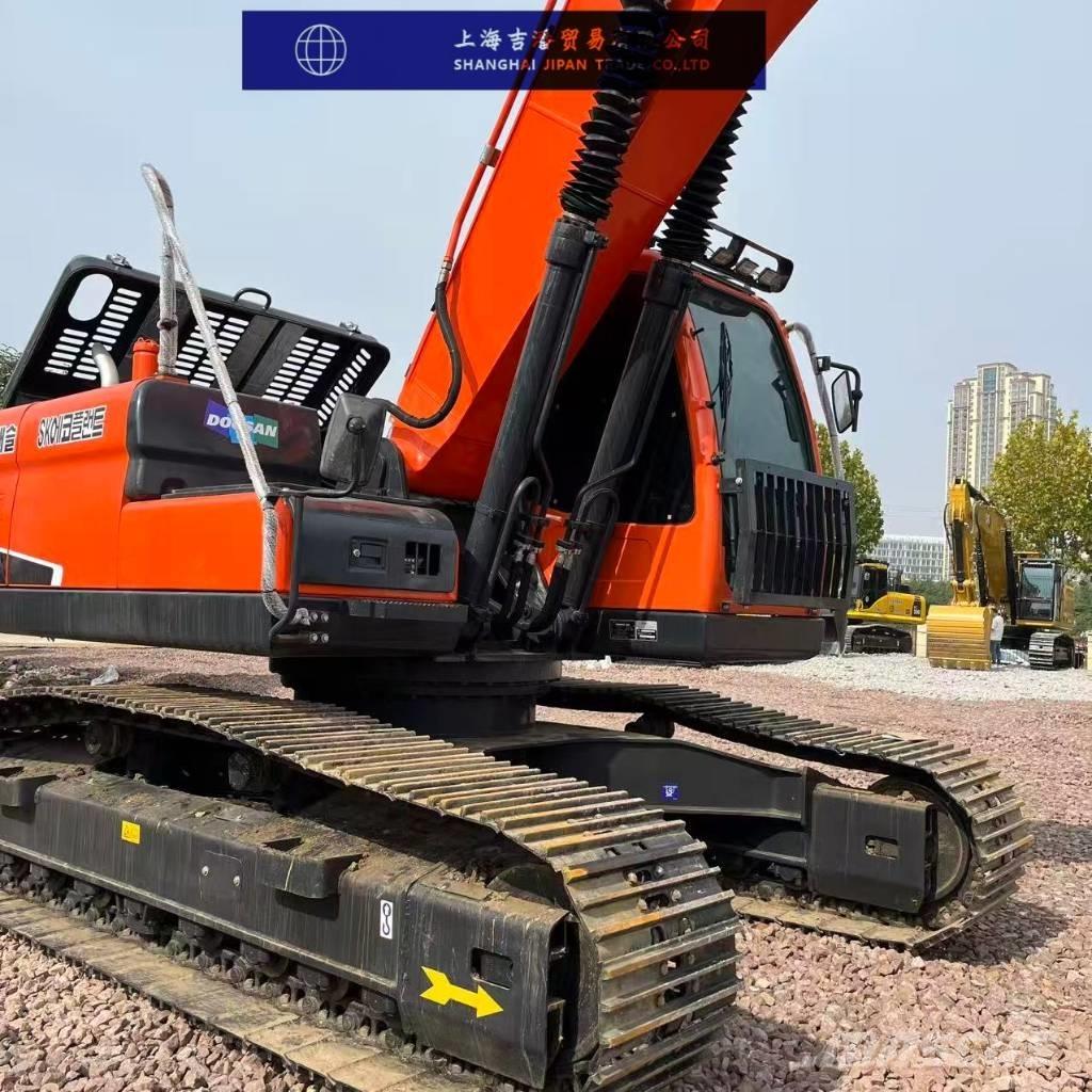 Doosan DX 225 Kāpurķēžu ekskavatori